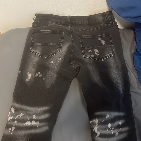 Jeans - Picture 2 of 3